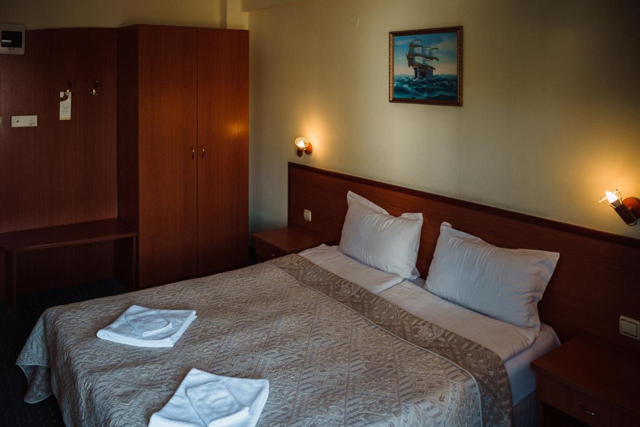 Dionis Hotel Varna Exterior foto