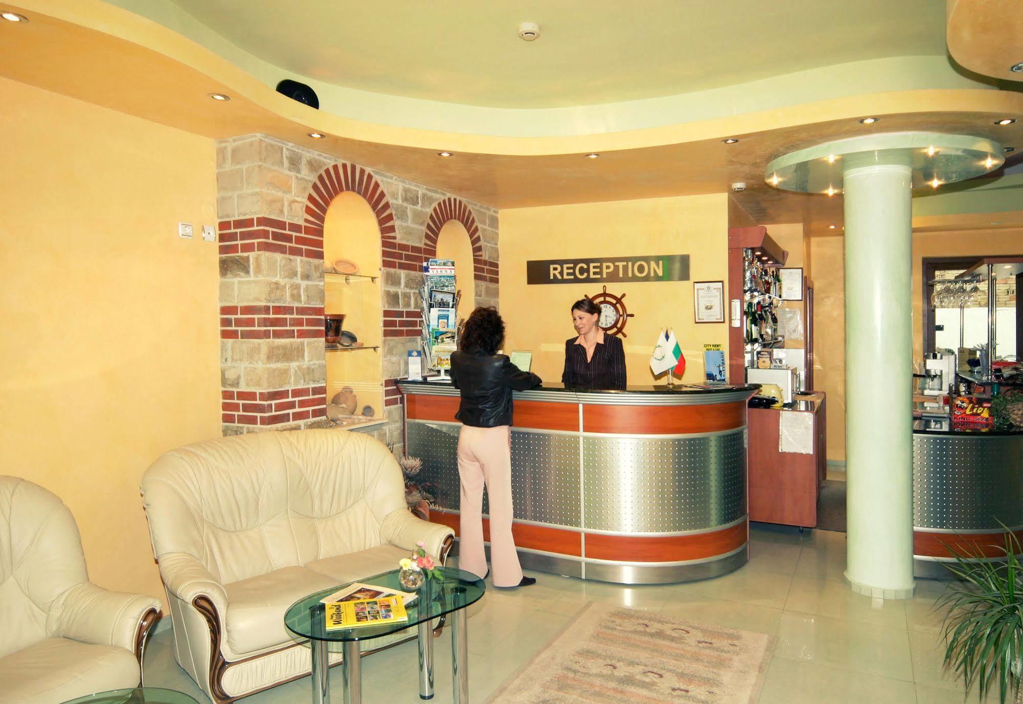 Dionis Hotel Varna Exterior foto